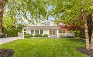 5 Juniper Lane, Southampton, NY 11968