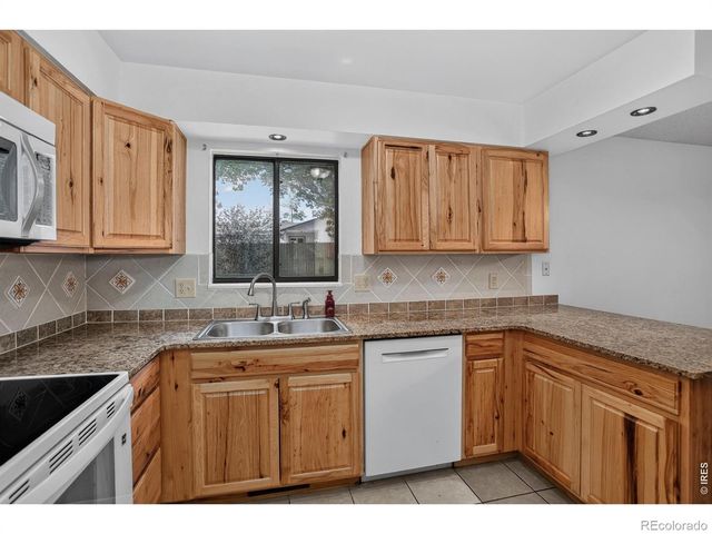 321 Diamond Drive, Fort Collins, CO 80525
