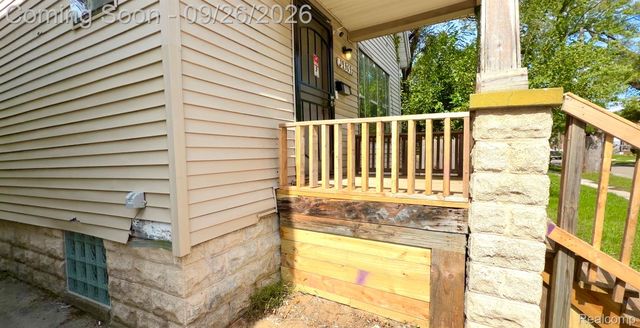 19369 Charest Street, Detroit, MI 48234