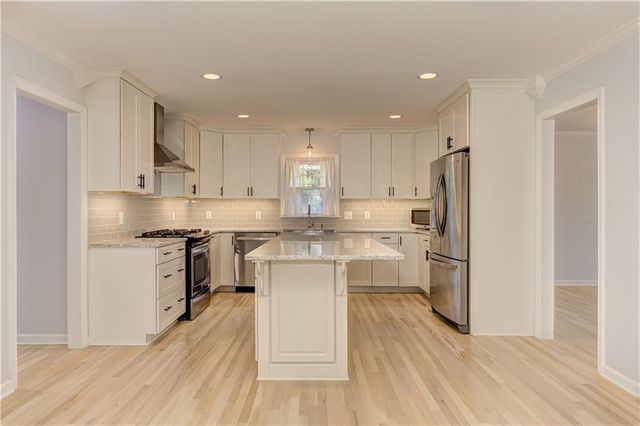 7350 Hunters Branch Drive, Atlanta, GA 30328