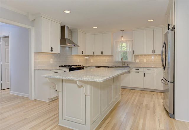 7350 Hunters Branch Drive, Atlanta, GA 30328