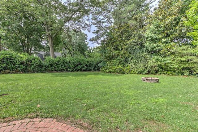 7350 Hunters Branch Drive, Atlanta, GA 30328