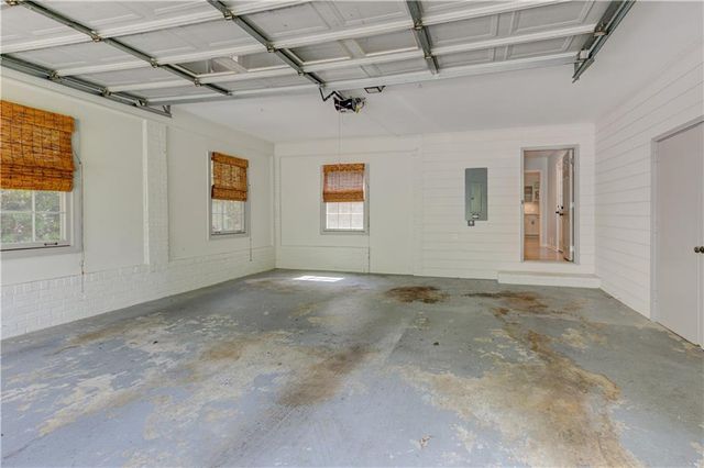 7350 Hunters Branch Drive, Atlanta, GA 30328