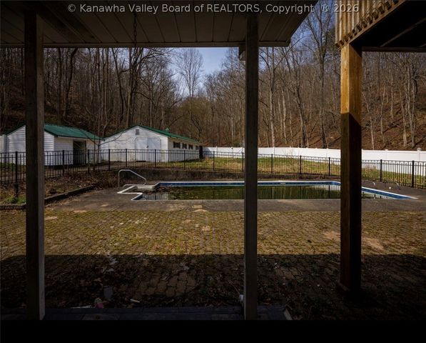 430 FALLS CREEK Road, Tornado, WV 25177