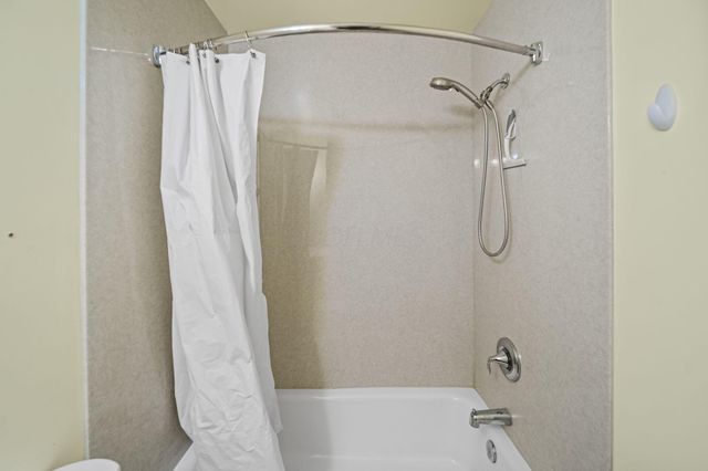 3139 Kingswood Drive, Grove City, OH 43123