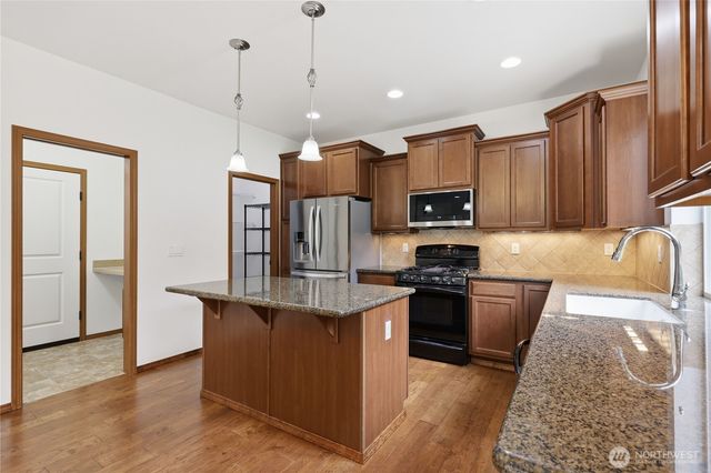 7260 Alpenview Place NW, Seabeck, WA 98380