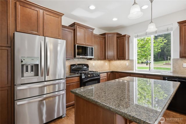 7260 Alpenview Place NW, Seabeck, WA 98380