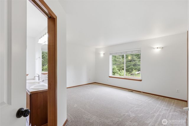 7260 Alpenview Place NW, Seabeck, WA 98380
