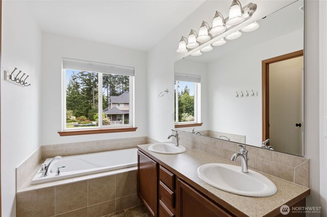 7260 Alpenview Place NW, Seabeck, WA 98380