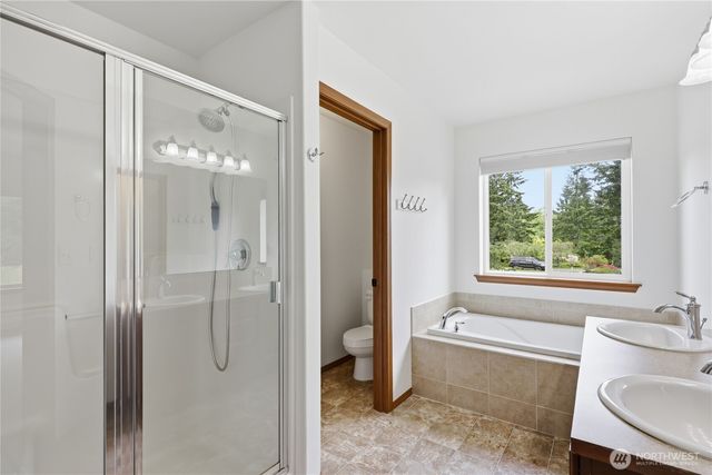 7260 Alpenview Place NW, Seabeck, WA 98380