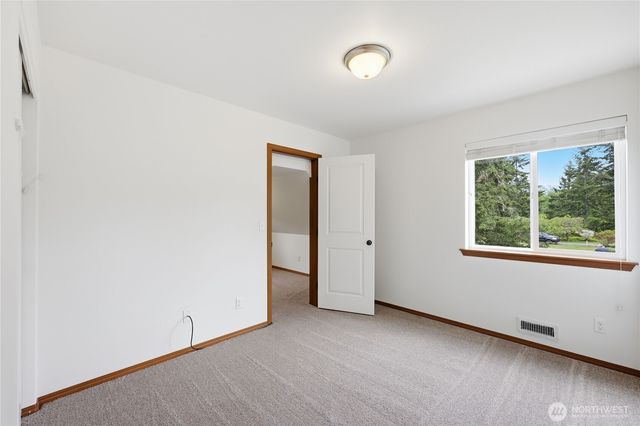 7260 Alpenview Place NW, Seabeck, WA 98380