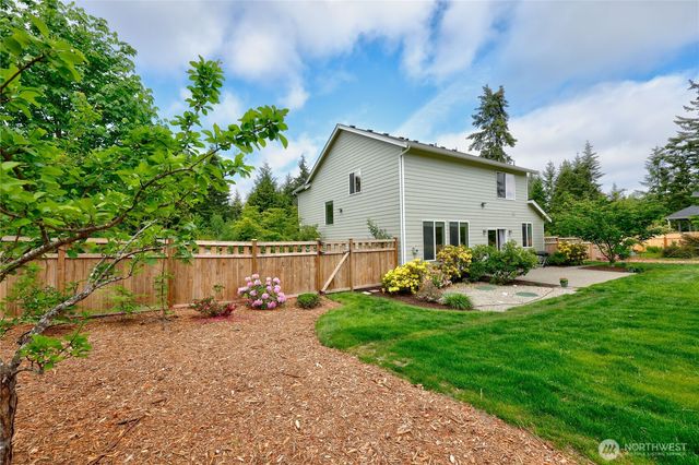 7260 Alpenview Place NW, Seabeck, WA 98380