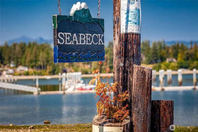 7260 Alpenview Place NW, Seabeck, WA 98380