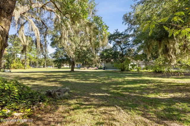 28056 GRANDVIEW Manor, Yulee, FL 32097