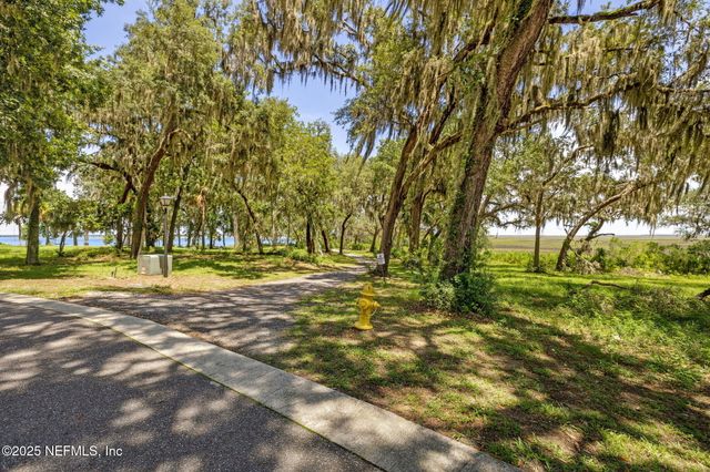 28056 GRANDVIEW Manor, Yulee, FL 32097