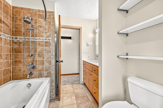 233 Sitka Street, Duluth, MN 55811