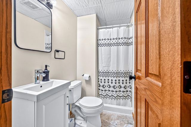 233 Sitka Street, Duluth, MN 55811