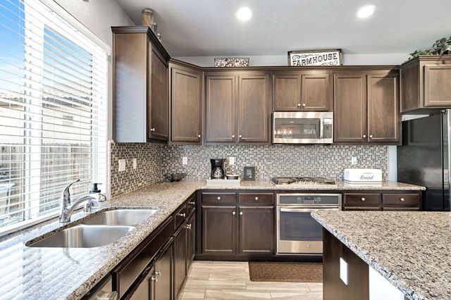 1579 Medellin Lane, Clovis, CA 93619