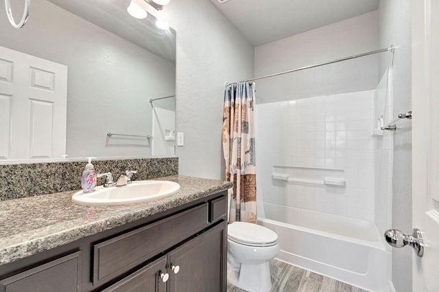 1579 Medellin Lane, Clovis, CA 93619