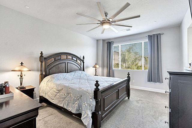 1579 Medellin Lane, Clovis, CA 93619