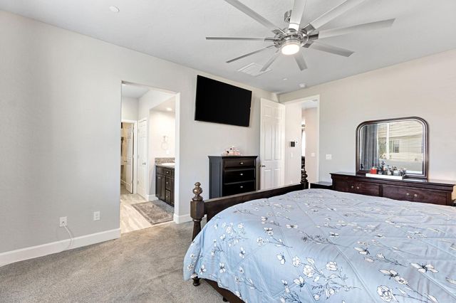 1579 Medellin Lane, Clovis, CA 93619