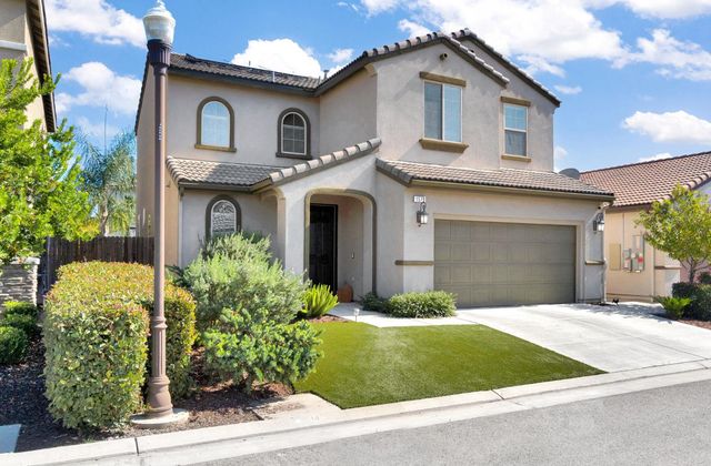 1579 Medellin Lane, Clovis, CA 93619