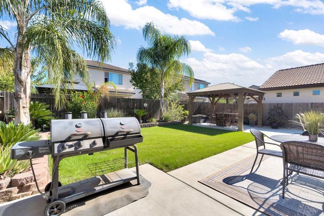 1579 Medellin Lane, Clovis, CA 93619
