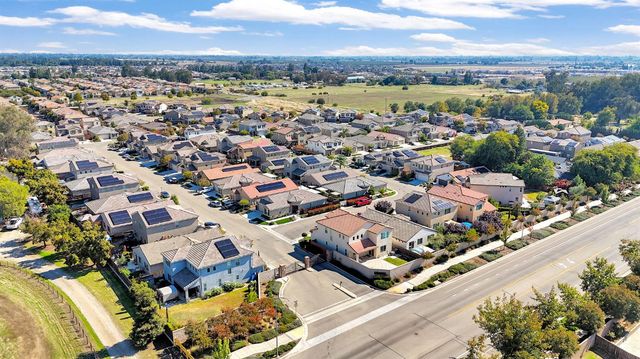 1579 Medellin Lane, Clovis, CA 93619