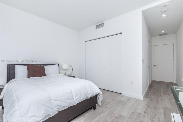 55 SW 9th St PH4603, Miami, FL 33130