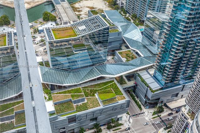 55 SW 9th St PH4603, Miami, FL 33130