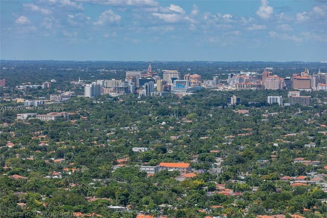 55 SW 9th St PH4603, Miami, FL 33130