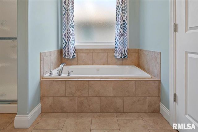 4090 Highbury Drive, Springfield, IL 62711