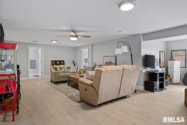 4090 Highbury Drive, Springfield, IL 62711