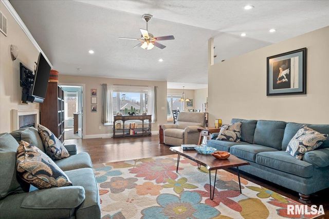 4090 Highbury Drive, Springfield, IL 62711