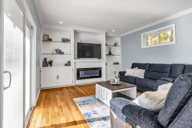 19 Baby Beach Rd, Groton, MA 01450