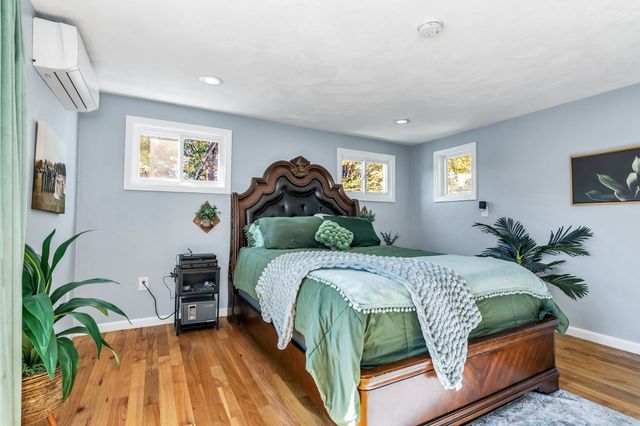 19 Baby Beach Rd, Groton, MA 01450