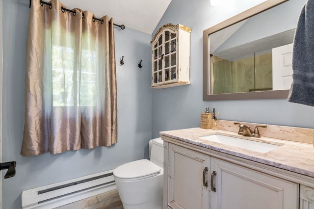 19 Baby Beach Rd, Groton, MA 01450
