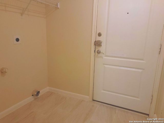 12610 COURSE VIEW DR, San Antonio, TX 78221