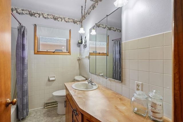 2571 Kate Street, Waterloo, IA 50701