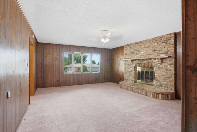 2571 Kate Street, Waterloo, IA 50701