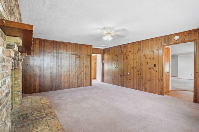 2571 Kate Street, Waterloo, IA 50701