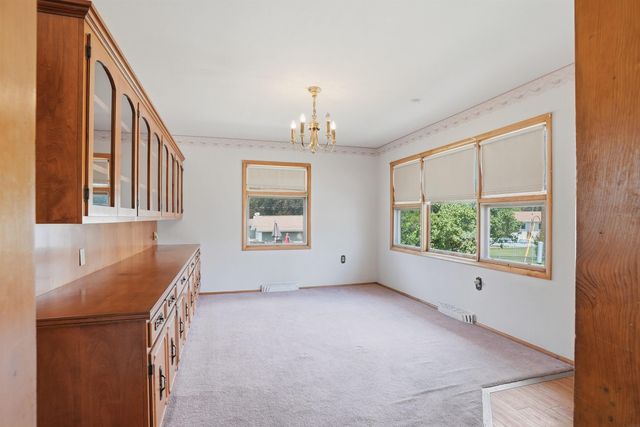 2571 Kate Street, Waterloo, IA 50701