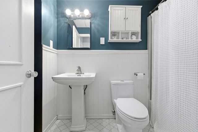 105 W Fourth St 4A, Boston, MA 02127
