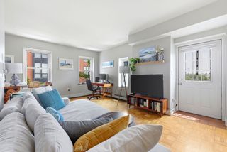 105 W Fourth St 4A, Boston, MA 02127