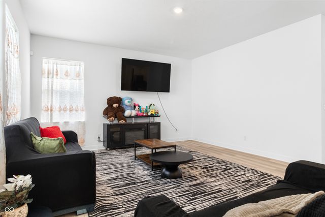 2766 Linwood Avenue, Greenwood, IN 46143