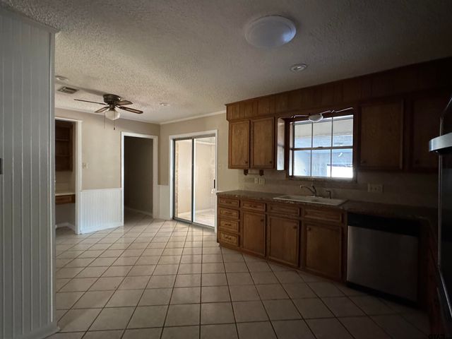 613 Carriage, Tyler, TX 75703