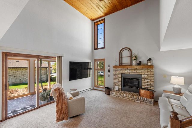16478 Melody COURT, New Berlin, WI 53151