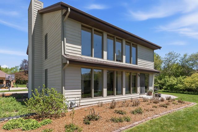 16478 Melody COURT, New Berlin, WI 53151