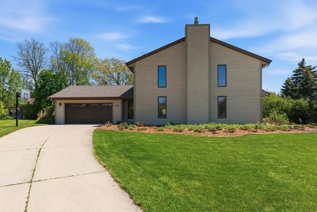 16478 Melody COURT, New Berlin, WI 53151