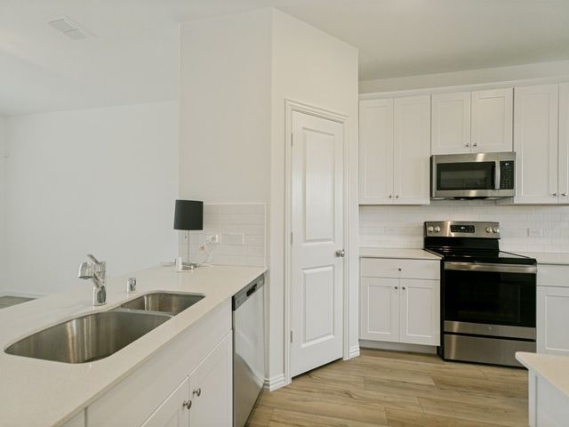 416 Ardsley Lane, Princeton, TX 75407